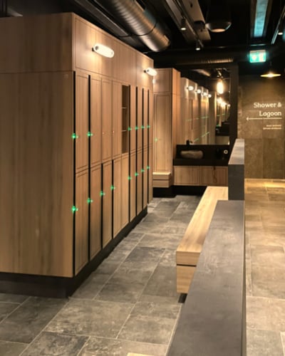 Fitness + Piscina_ Spa De recepción a vestuario